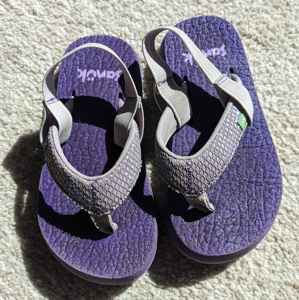 Sanuk sparkle flip flops
